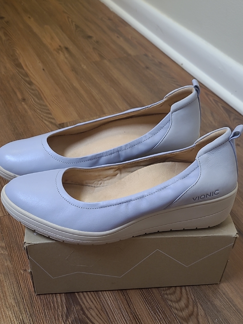 Vionic Lavender Leather Wedge Ballet Flats